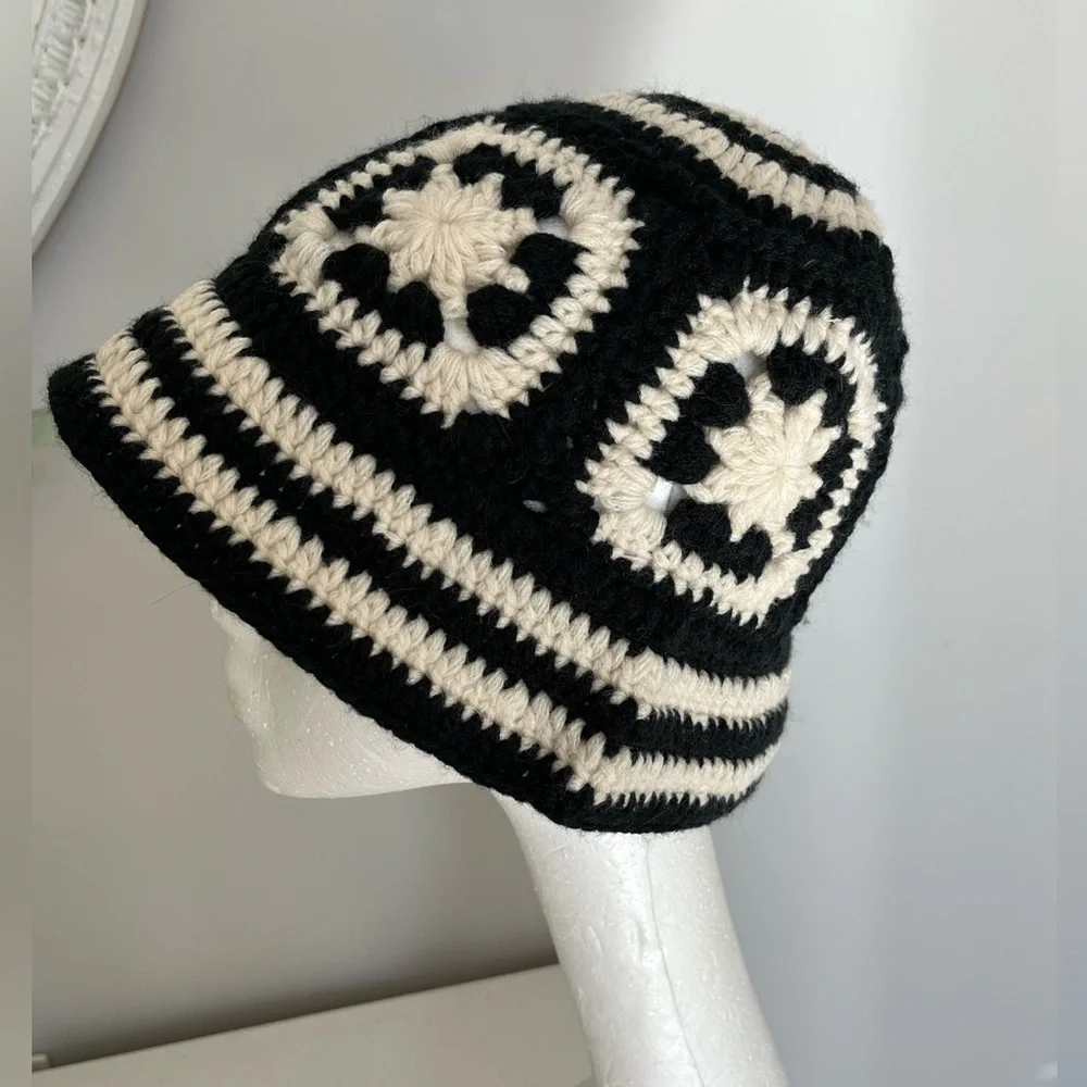 Zara Crochet Granny Square Black White Bucket Hat One Size Warm Vintage Inspired
